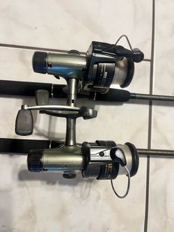 2 Zebco SE4 Spinning Rod & Reel Combos
