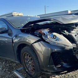 2013 Mazda 3 2.0 Parts Only 