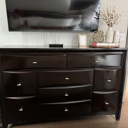 For Sale: Dark Brown, 9 Drawer Dresser – $200