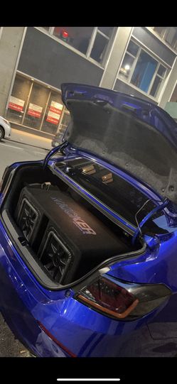 2 12” Kicker L7S Subwoofers