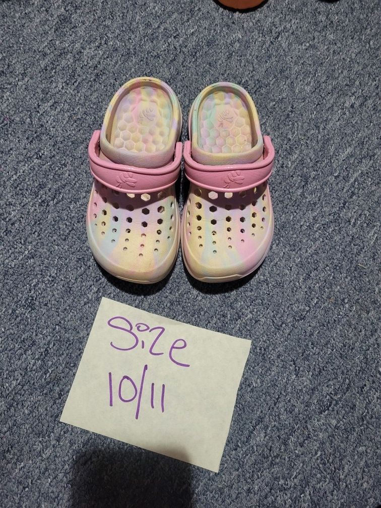 Size 10/11 Crocs