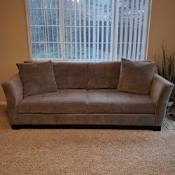 MUST GO BY SAT 4/20 6PM Good Condition Sleeper Sofa