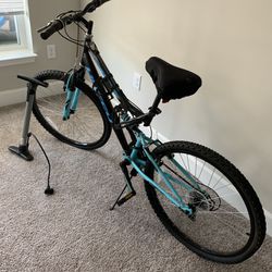 Huffy Trail Runner Bicycle W/ Pump