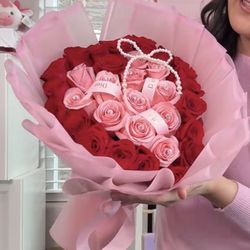 Valentine’s Day Flower Boxes And Chocolates 