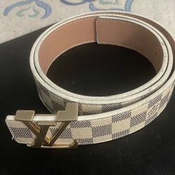 selling LV belt 