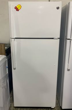 GE Top-Freezer Refrigerator White