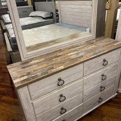 Bedroom Set Available Today !! 4Pieces 