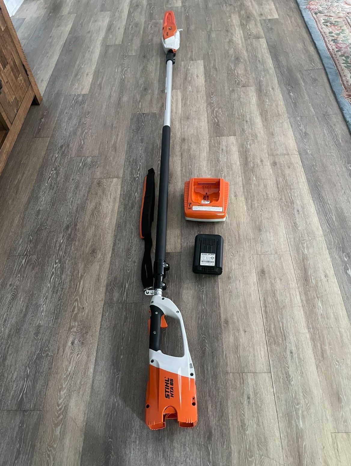 Stihl 36 Volt Pole Saw