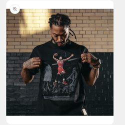 Chicago Bulls Derrick Rose Dunk T-Shirt Large