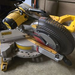 12 Inch Miter Dewalt Saw 
