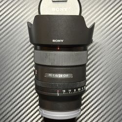 Sony FE 24mm ƒ/1.4 GM lens (SEL90M28G)