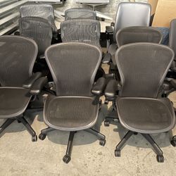 Herman Miller Aeron 