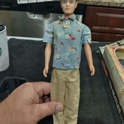 VINTAGE (BARBIE) / KEN DOLL.
