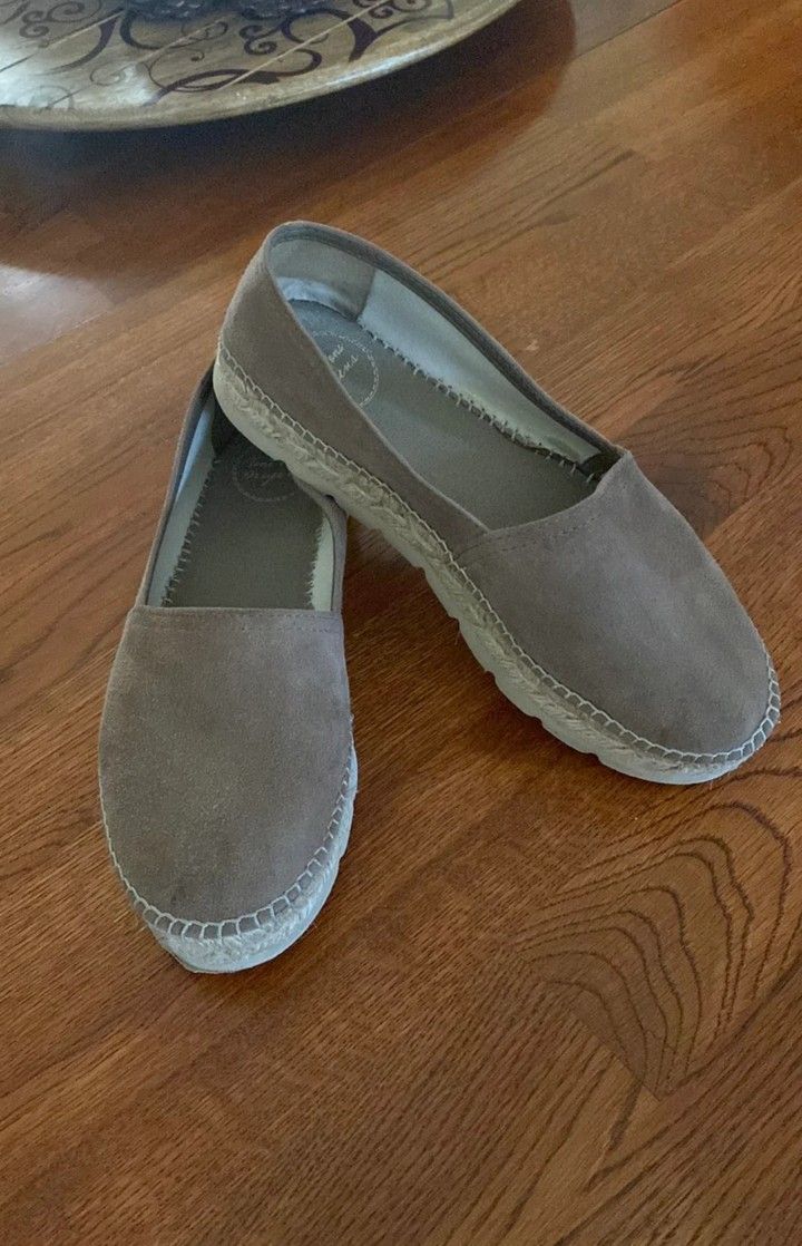 Toni Pons Origins Espadrille Tan Suede Slip On Shoes Size 7.5.