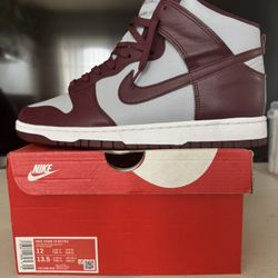 Nike Dunks Hi