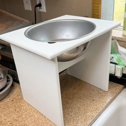 Elevated Pet Bowl