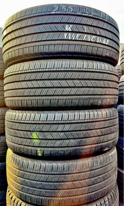215/50r17 marca MICHELIN en perfectas condiciones de vida las 4