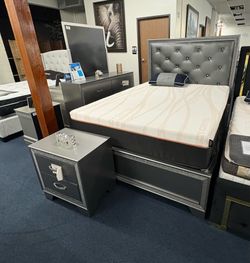 Charcoal grey Queen 3pc bedroom set