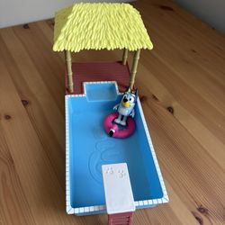 Disney Bluey Swimming Pool And Figure Playset  