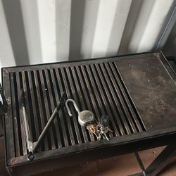 Carne Asada Grill with Elevator