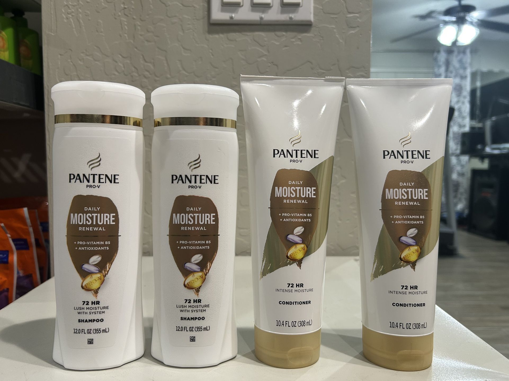 PANTENE PRO- V DAILY MOISTURE SHAMPOO & CONDITIONER