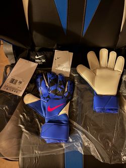 Nike Grip3 Goalkeeper gloves size 9