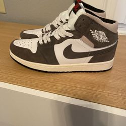 Jordan 1 Retro High OG Men’s Size 9.5(New) Nuevos