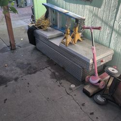 Tool Box Para GMC con Llaves.,  Tool Box DeWalt 