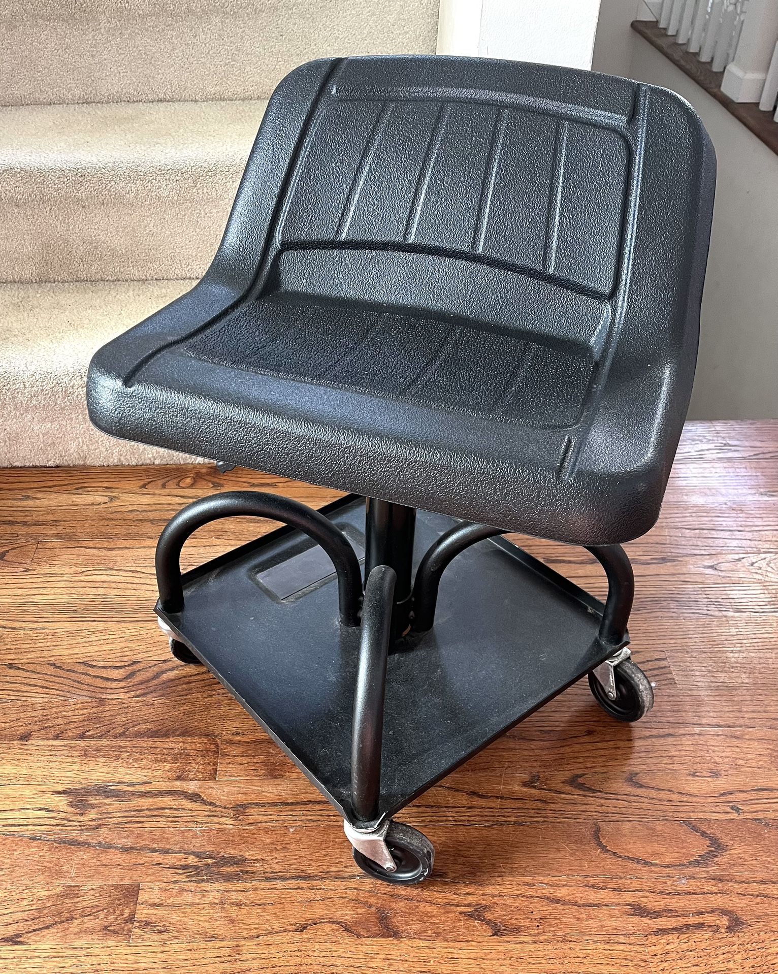 Whiteside Professional Deluxe Adjustable Creeper Mechanic Chair With Soft Rubber Cover
