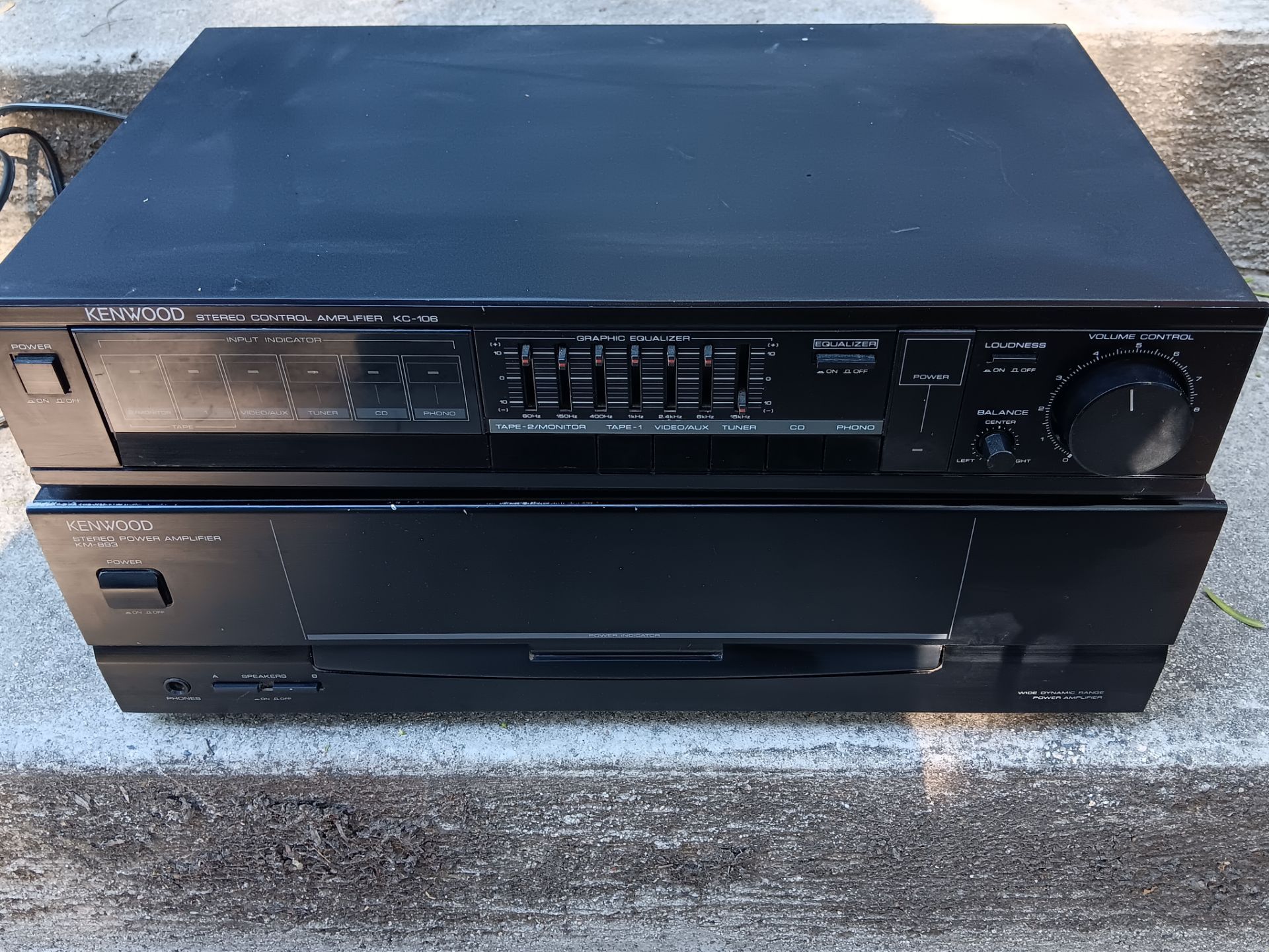 KENWOOD KM-893 Stereo Power Amplifier 120 Watts/Channel and preamp kc 106 Equalizer set