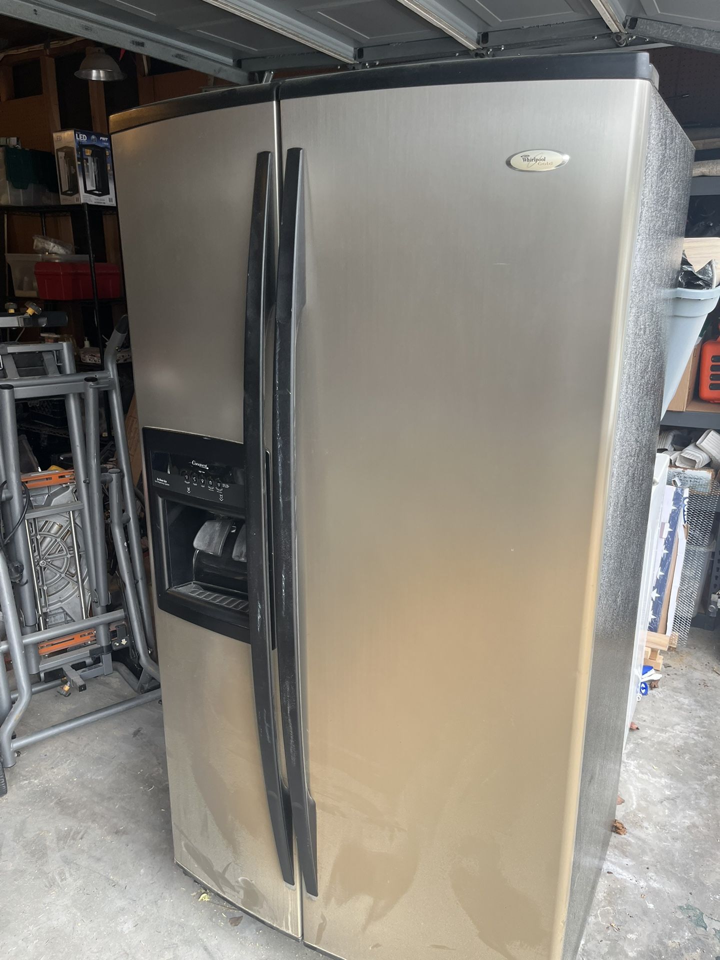 Refrigerator