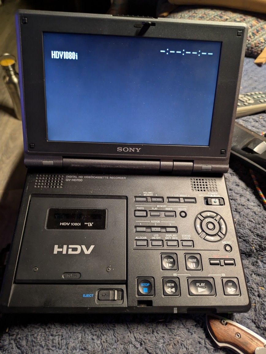 Sony GV-HD700 HDV 1080i Walkman Mini DV Digital HD RecorderP0