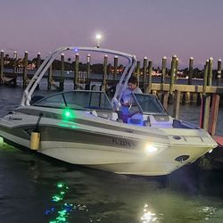 Crownline 2018 