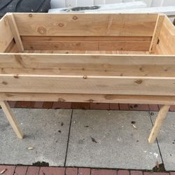 Wooden Planting Box 