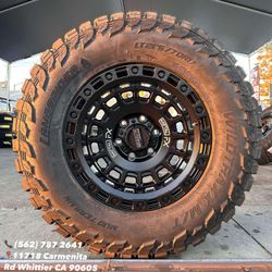 Off Road Wheel Hitman Satin Black 6x139.7 Matte Black 285/70R17 Mud Terrain