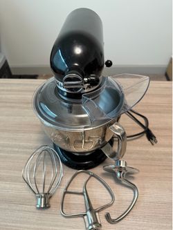 Kitchen aid Artisan mixer