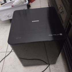 Samsung  HW-F750 Sound Bar W Wireless Subwoofer