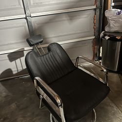 Barber chair