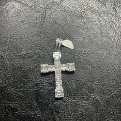 925 Sterling Silver Cross Pendant.