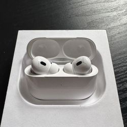 AirPods Pro 2nd Gen Wireless In-Ear with MagSafe USB-C Case White