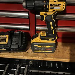 Dewalt Hammer Drill Kit 