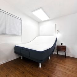 Modern Adjustable Electric QUEEN Bed + Mattress