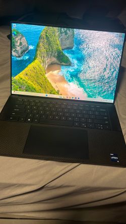 Dell Precision 5570 - i7 12th Gen / 32GB RAM / 4k UHD / RTX A1000