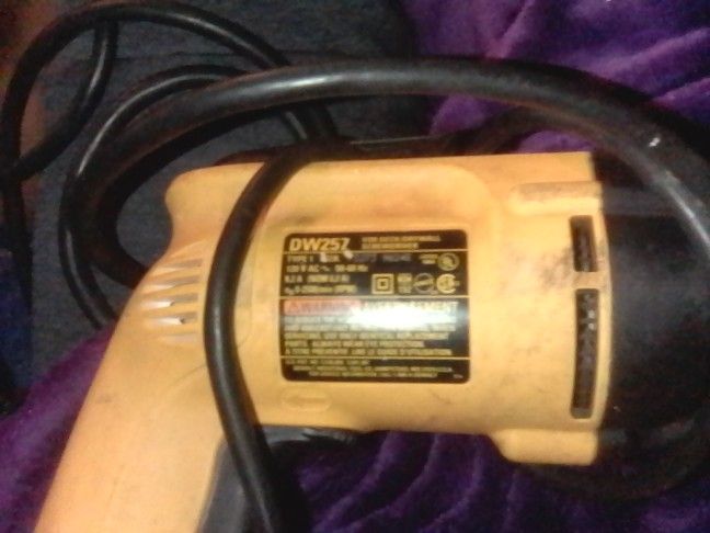 DeWalt VSR DECK/DRYWALL SCREWDRIVER