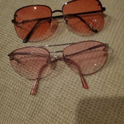 SUNGLASSES - EXCELLENT CONDITION 