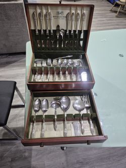1847 Rogers Bros. America's Finest Silver Plated// 58 Piece Silverware Flatware Original 