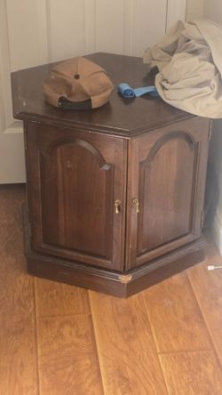 Hexagon side tables (3x)