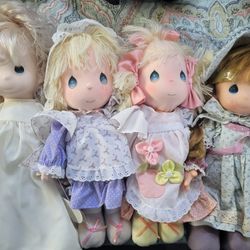 4 Precious Moments Dolls.  Make An Offer. Antique. Excellent Condition..