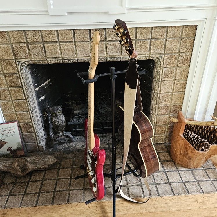 Double Guitar Stand.  Gator Frameworks 