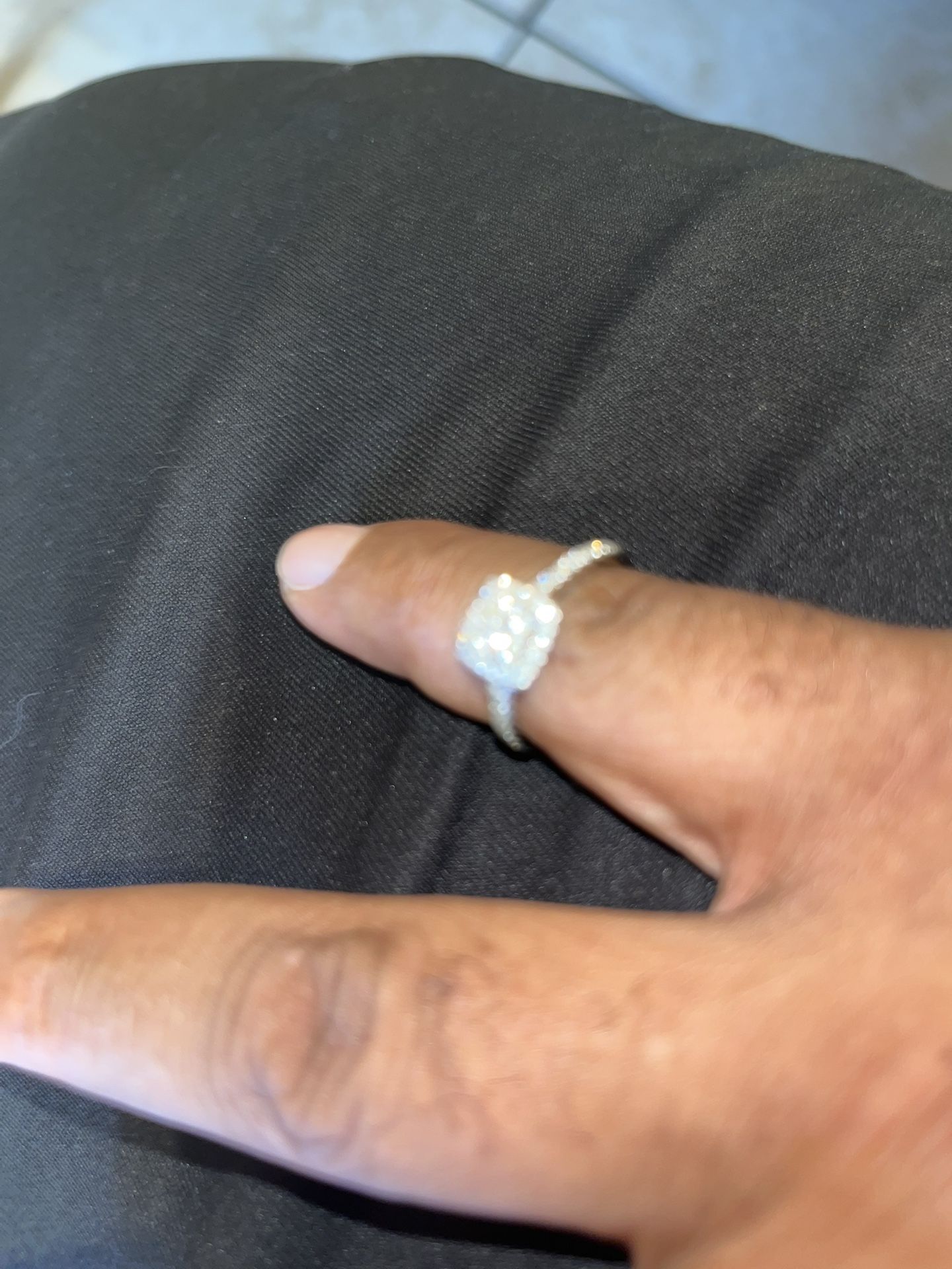10 karat white gold diamond engagement ring